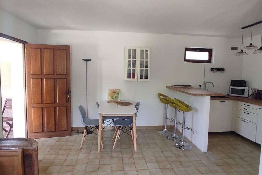 Appartement Au Fond Du Jardin Saint Jean du Pin Экстерьер фото